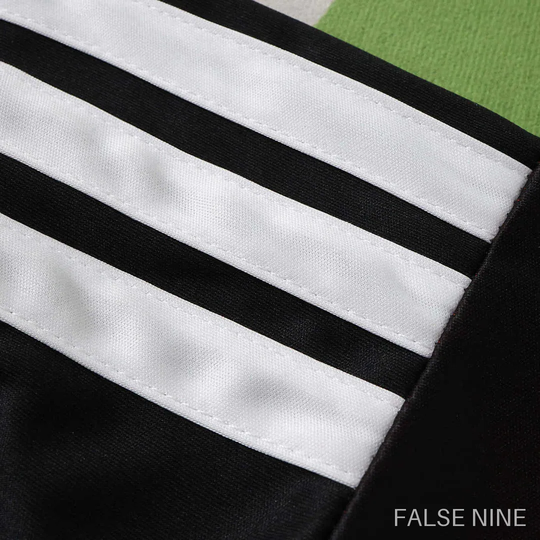Eintracht Frankfurt 26/27 Home Shirt (Fan Version), photo 18