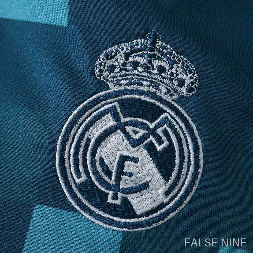 17/18 Real Madrid CF third retro Kids kit, photo 3