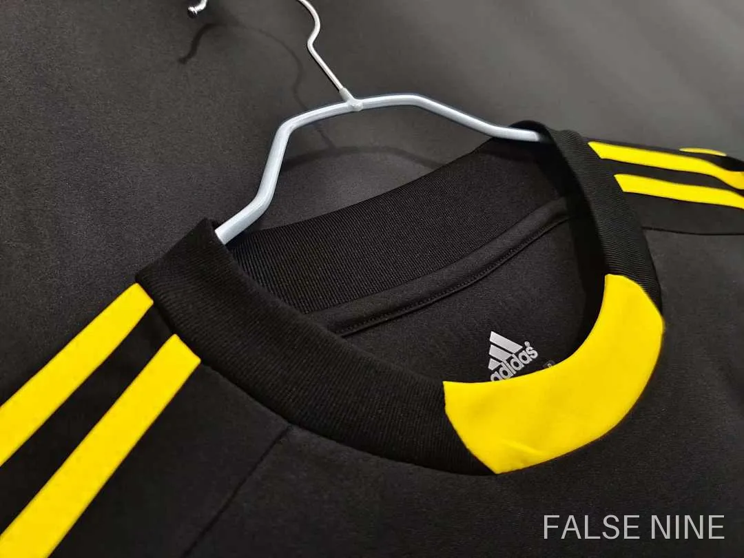 11/12 Real Madrid Black Retro Fan version, photo 4