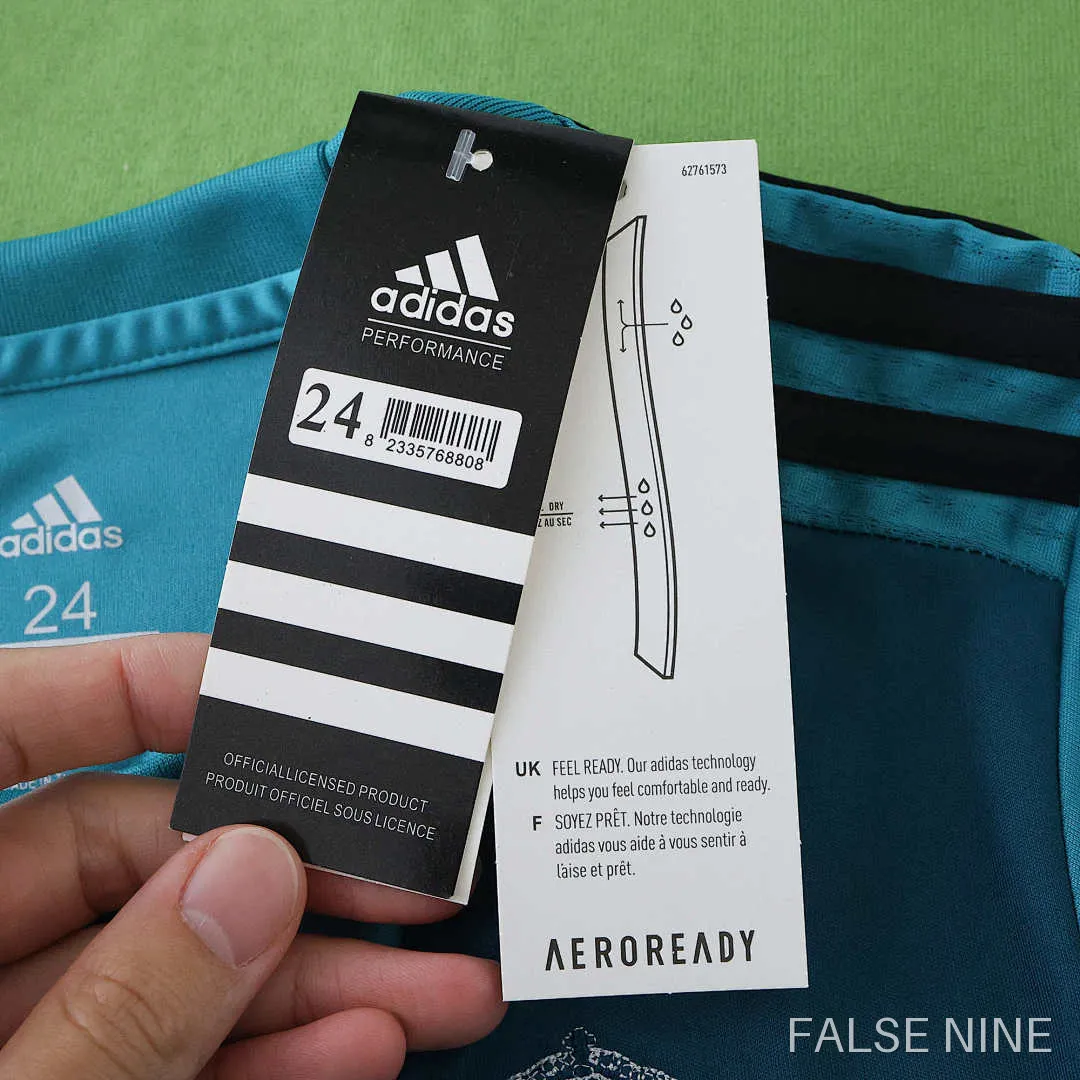 17/18 Real Madrid CF third retro Kids kit, photo 27