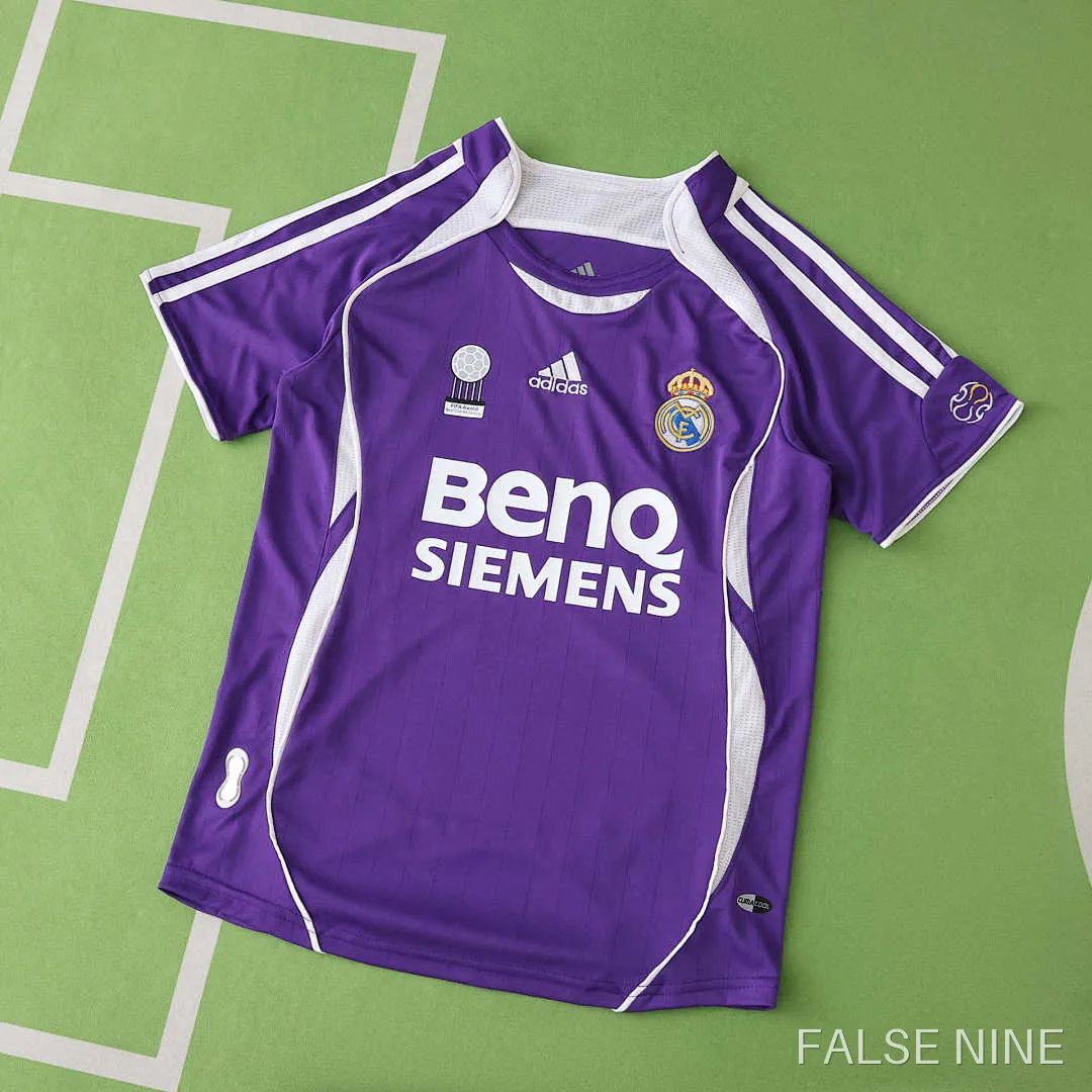Real Madrid 2006 Third Shirt (Kids Retro), photo 1