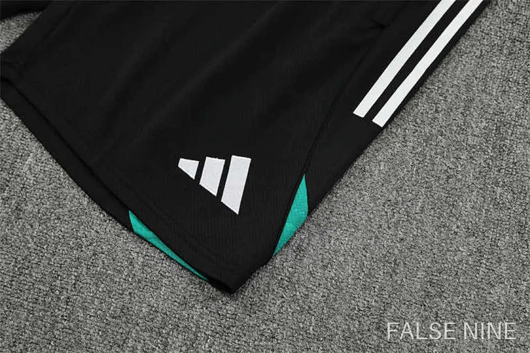 Liverpool 25/26 Training Kit (Fan Version), photo 17