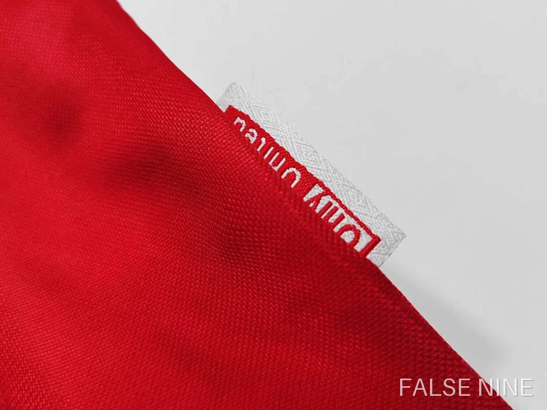 Manchester United 1999 Home Shirt (Retro Fan Version), photo 2