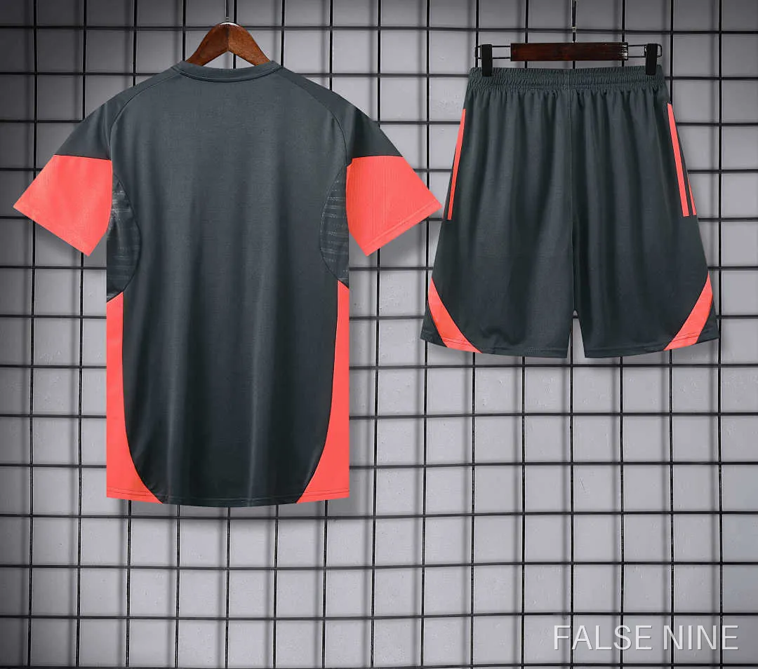 Bayern Munich 25/26 Training Kit (Fan Version), photo 6
