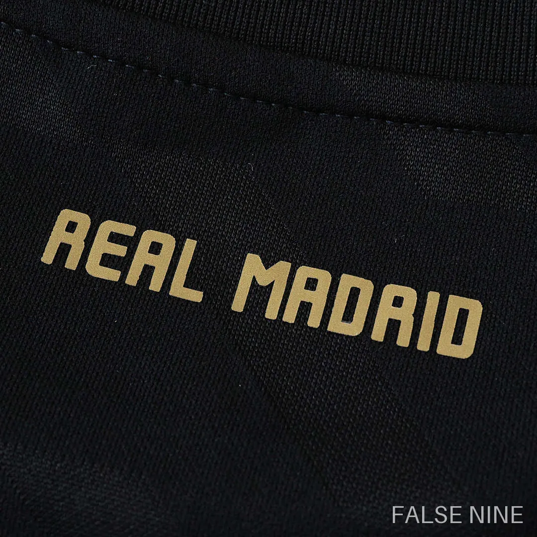 Real Madrid 2011/12 Away Kids Kit (Retro), photo 16