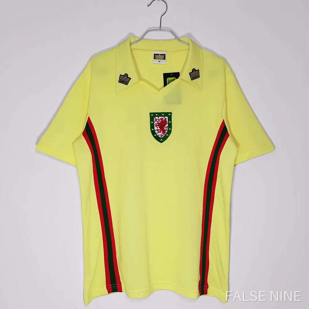 Wales 1976-1979 Away Retro Jersey (Fan Version), photo 1