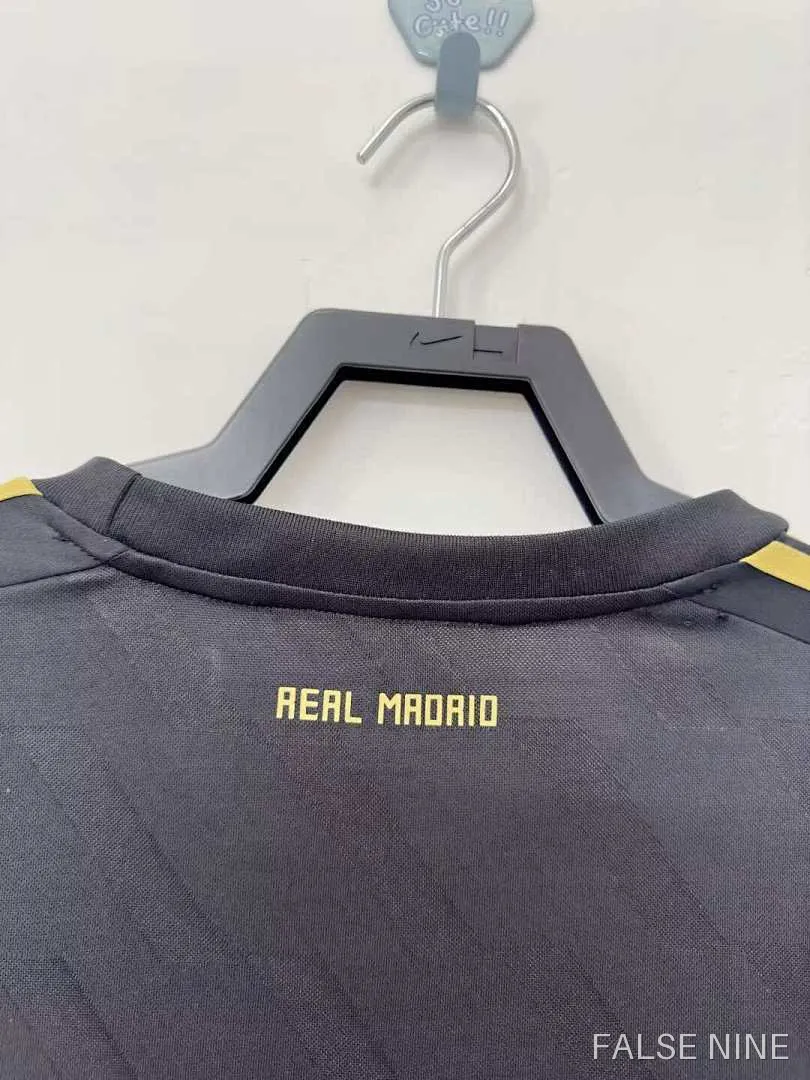 11/12 Real Madrid away retro Fan version, photo 7