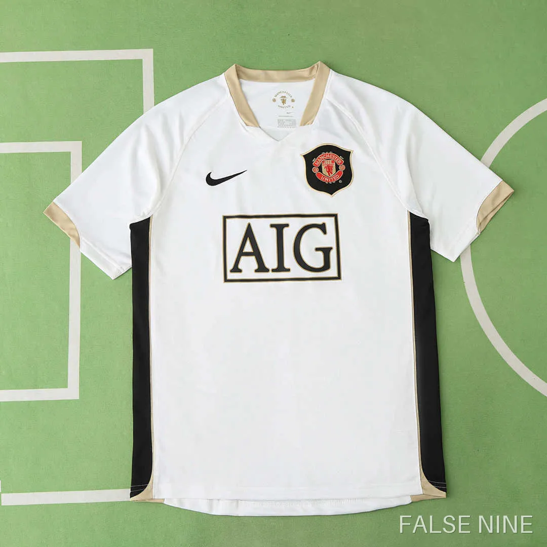 06/07 Manchester United F.C. away retro Fan version, photo 1
