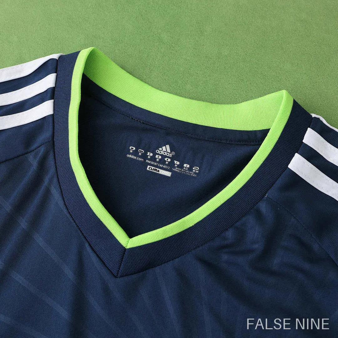 10/11 Real Madrid CF away retro Fan version, photo 2