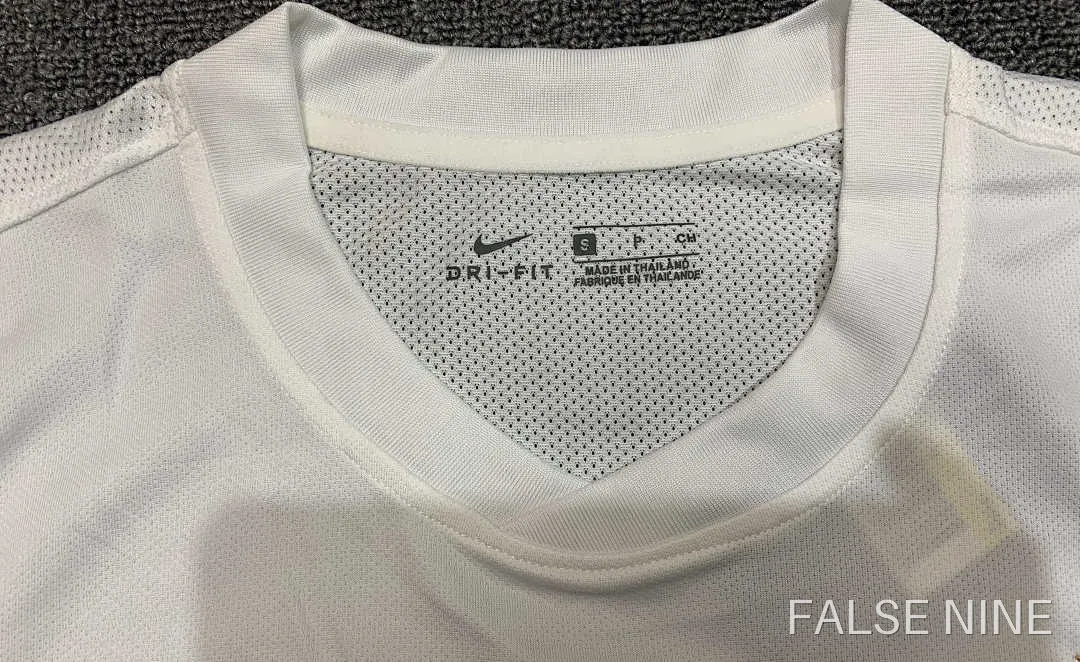 2010 seasonF.C. Internazionale Milano away retro Fan version, photo 3