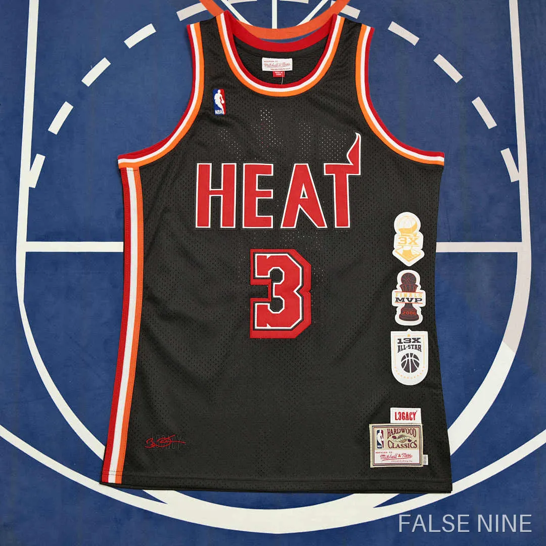 Miami Heat Dwyane Wade Jersey, photo 1
