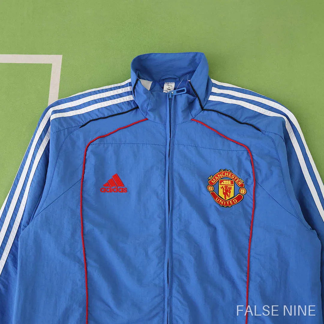 25/26 Manchester United F.C. black windbreaker, photo 2
