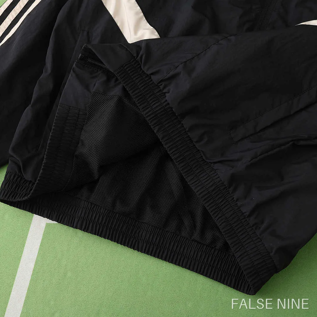 Manchester United 24/25 Training Windbreaker, photo 12