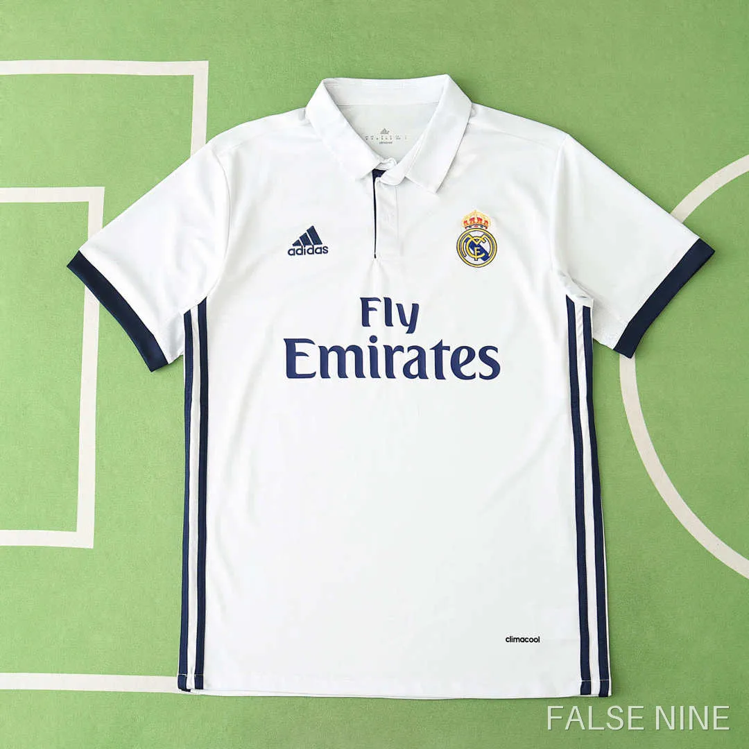 16/17 Real Madrid CF home retro Fan version, photo 1