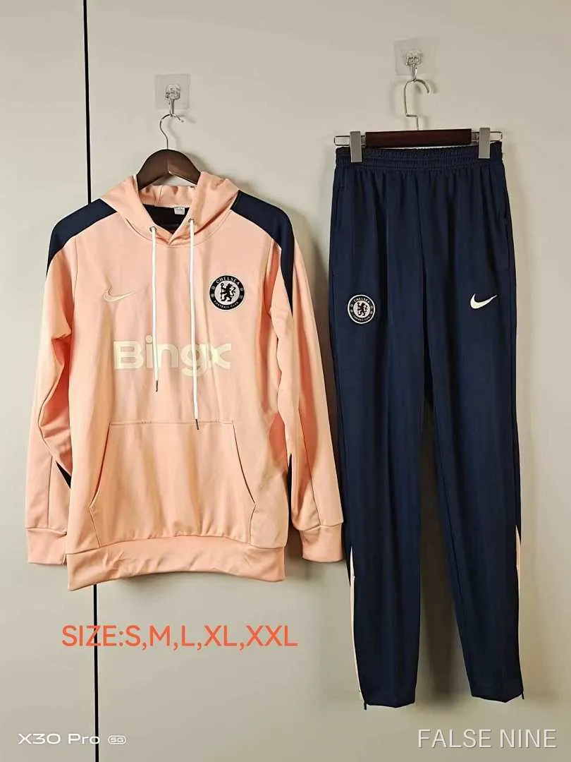 Chelsea 25/26 Training Hooded Tracksuit, photo 1