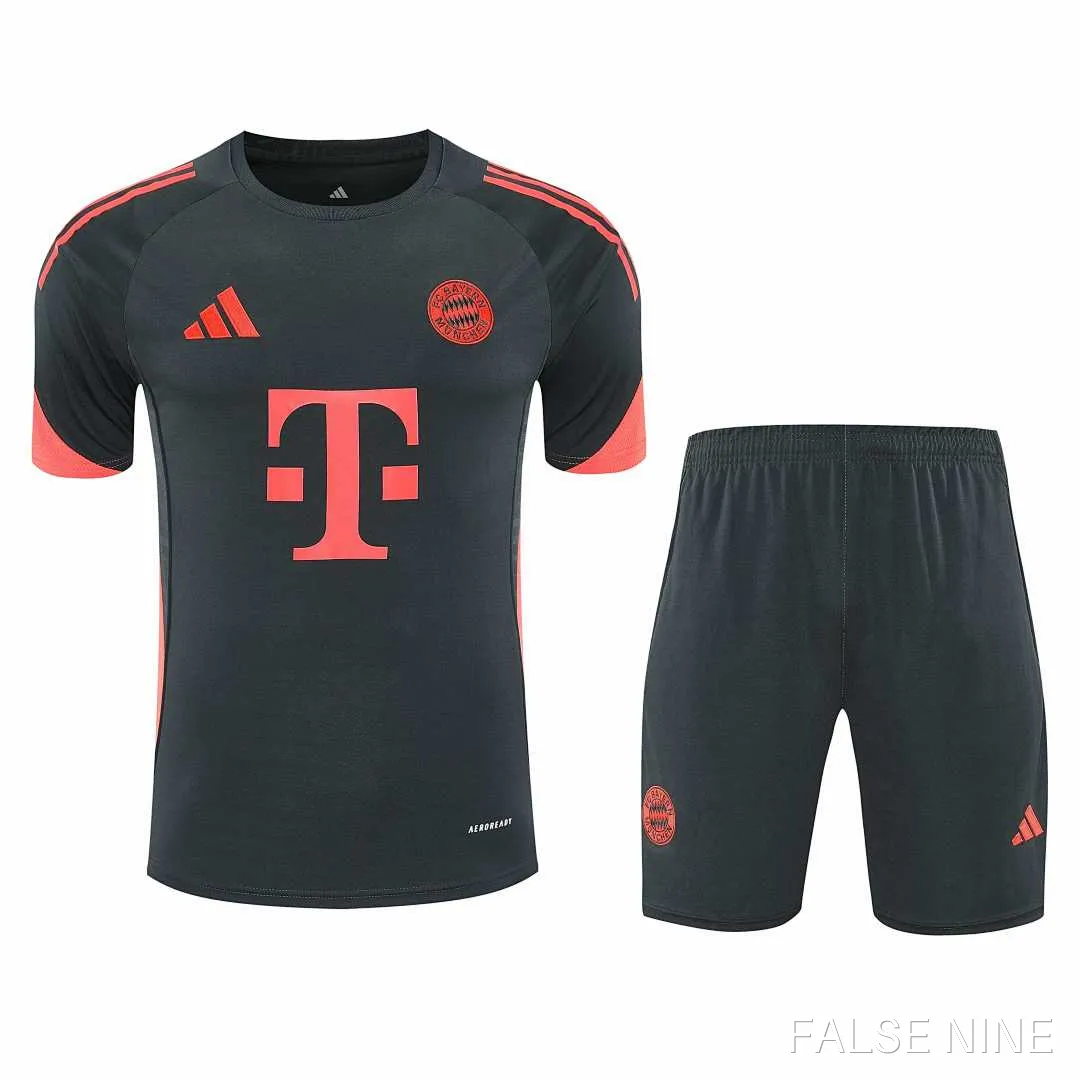 Bayern Munich 25/26 Training Kit (Fan Version), photo 1