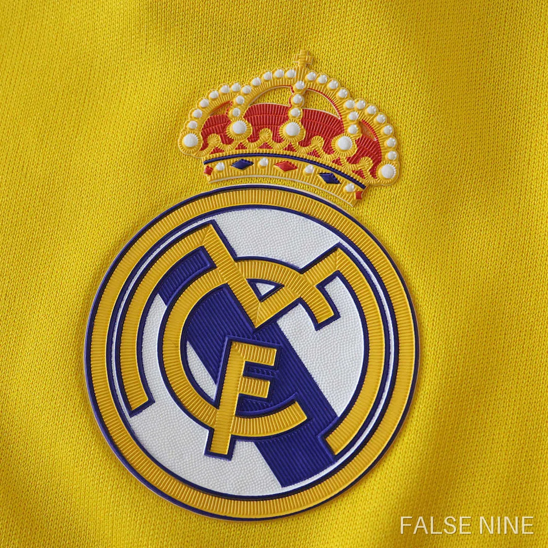 Real Madrid 2011-12 Goalkeeper Kids Kit (Retro), photo 4