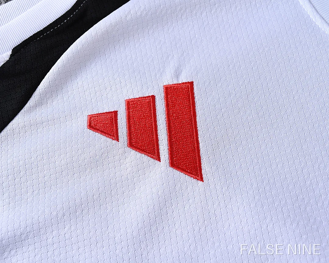 Liverpool 26/27 Training Vest and Shorts Set (Fan Version), photo 11