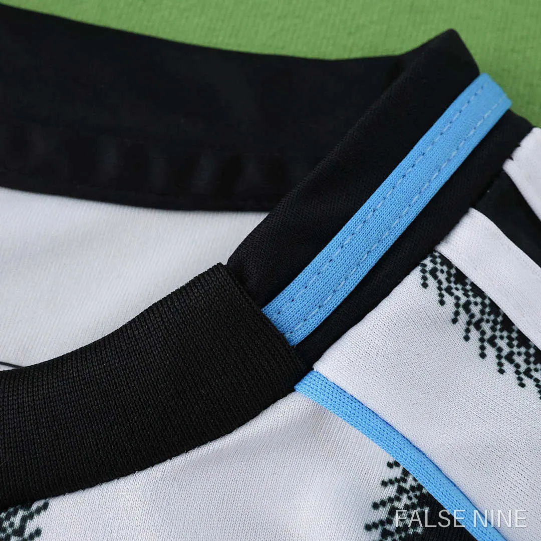 Newcastle United 25/26 Home Kids Kit, photo 3