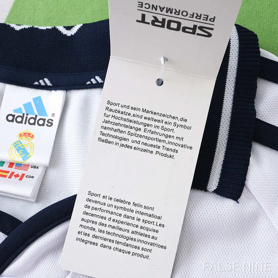 Real Madrid 2000/01 Home Kids Kit (Retro), photo 33