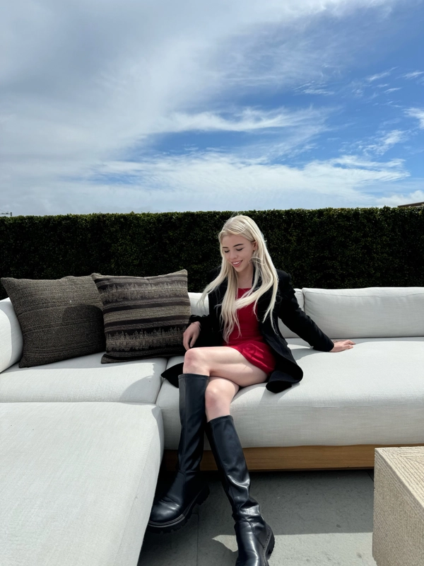 @missciaranicole FanFix