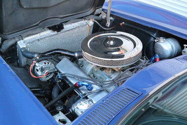 https://storage.googleapis.com/fantasy-car-photos/cars/02299/engine-8__medium.JPG