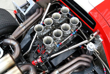 https://storage.googleapis.com/fantasy-car-photos/cars/02487/engine-8__medium.JPG