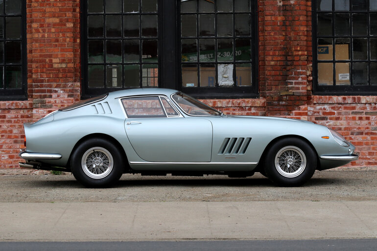 https://storage.googleapis.com/fantasy-car-photos/cars/03549/side-3__large.JPG