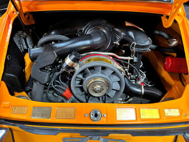 https://storage.googleapis.com/fantasy-car-photos/cars/04123/engine-2__medium.JPG