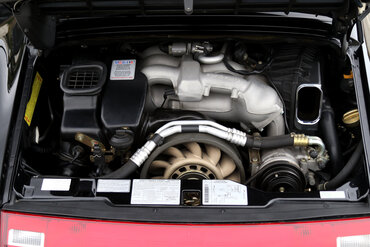 https://storage.googleapis.com/fantasy-car-photos/cars/04278/engine-3__medium.JPG