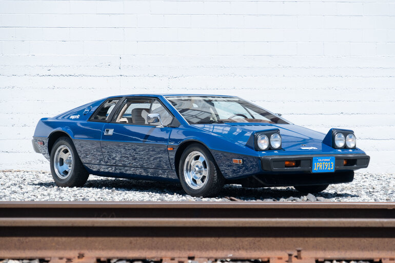 https://storage.googleapis.com/fantasy-car-photos/cars/04373/DSCF4511__large.jpeg