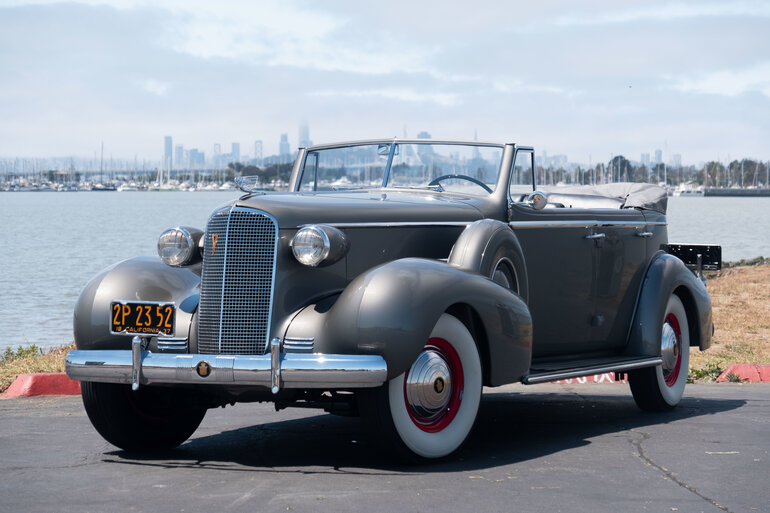 https://storage.googleapis.com/fantasy-car-photos/cars/04382/DSCF0546__large.jpeg
