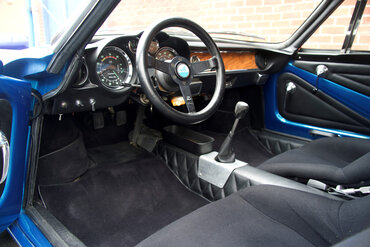 https://storage.googleapis.com/fantasy-car-photos/cars/04502/FJ_4507__medium.jpeg