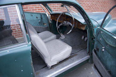 https://storage.googleapis.com/fantasy-car-photos/cars/04523/FJ_3035__medium.jpeg
