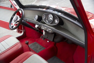 https://storage.googleapis.com/fantasy-car-photos/cars/04581/FJ_3238__medium.jpeg