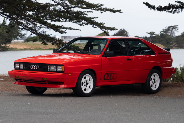 https://storage.googleapis.com/fantasy-car-photos/cars/04601/DSCF7274__large.jpeg