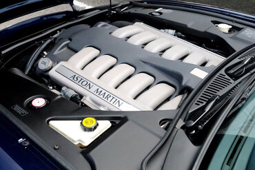 https://storage.googleapis.com/fantasy-car-photos/cars/04821/engine-2__medium.JPG