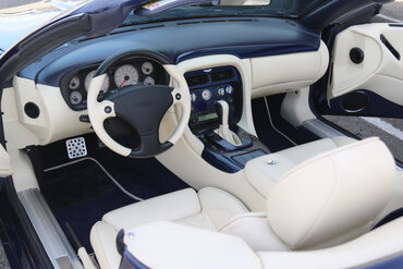 https://storage.googleapis.com/fantasy-car-photos/cars/04821/interior-shade-5__medium.JPG