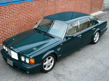 https://storage.googleapis.com/fantasy-car-photos/cars/04875/27332__medium.jpg