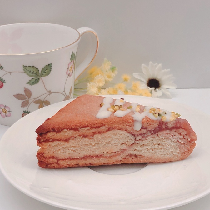 《数量限定》やって来ました桜の季節🌸米粉とはだか麦粉の桜スコーンと焼きドーナツのセット(冷蔵便)