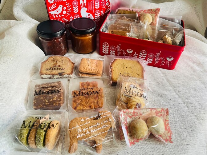 クリスマスの秘密のお菓子缶と2種の特製コンフィチュール