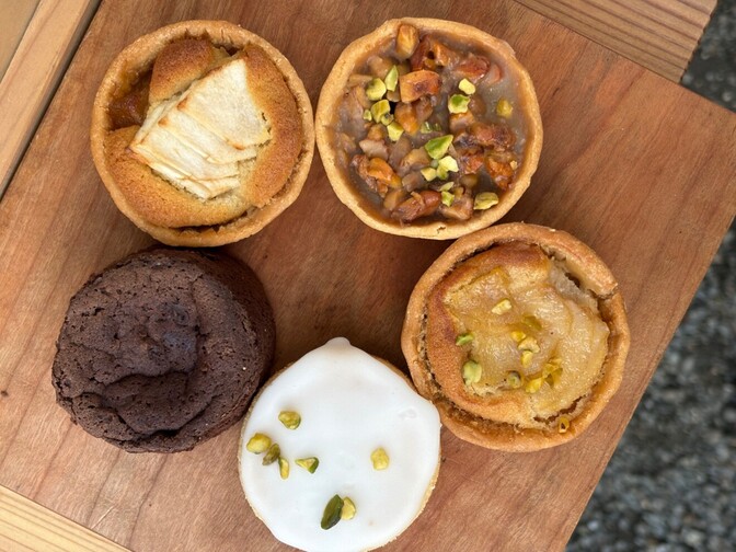 レスキュー便です‼️ケーキ5種セット29日発送　カヌレサービス🙇‍♀️