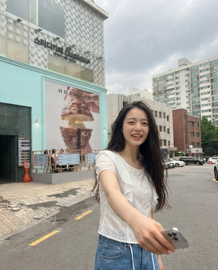 TikTok Shop thời trang: Tại sao ảnh phong cách Hàn Quốc bán chạy hơn?