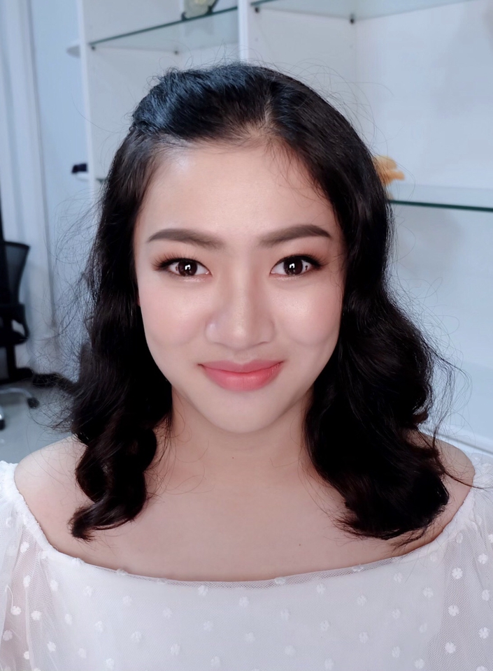 ช่างแต่งหน้า - Doublebee Makeup Artist - 25