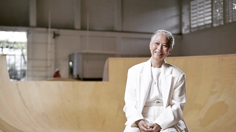 รับตัดต่อวีดีโอ งานแต่ง ราคาถูก ถ่ายภาพโดรน วีดีโอพรีเซนเทชั่น