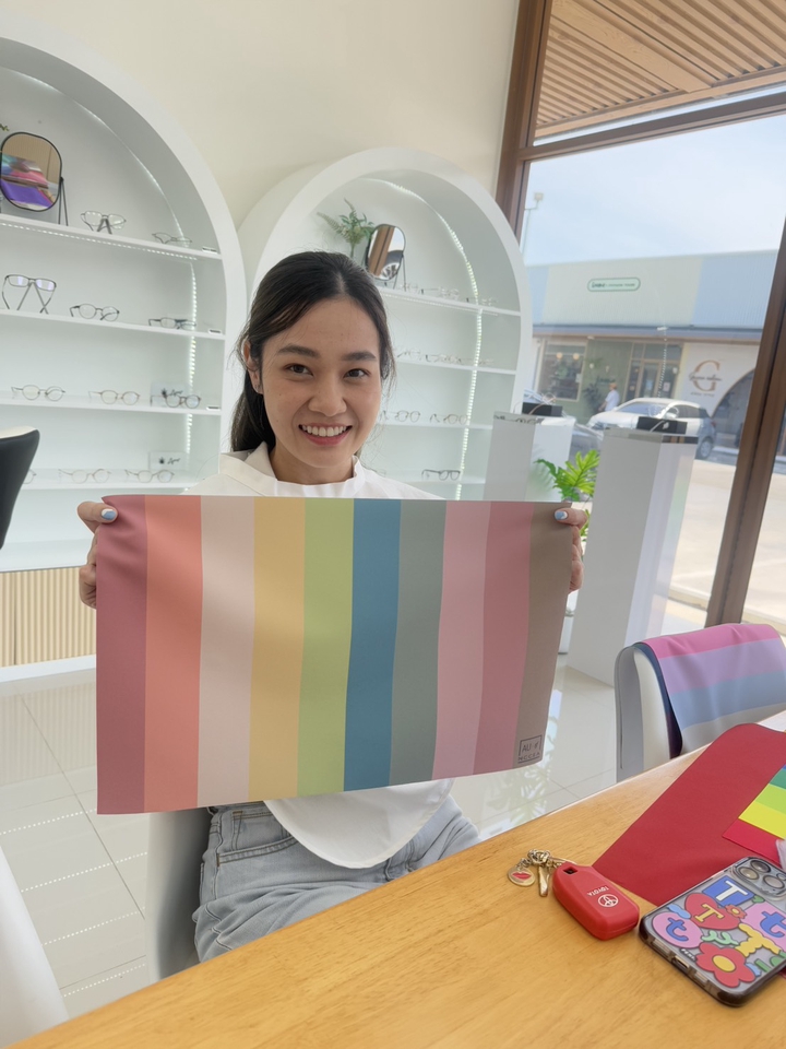 ตรวจสอบสีผิวกับนักวิเคราะห์สี ผลลัพธ์สีโทนร้อนเย็นที่เหมาะกับคุณ