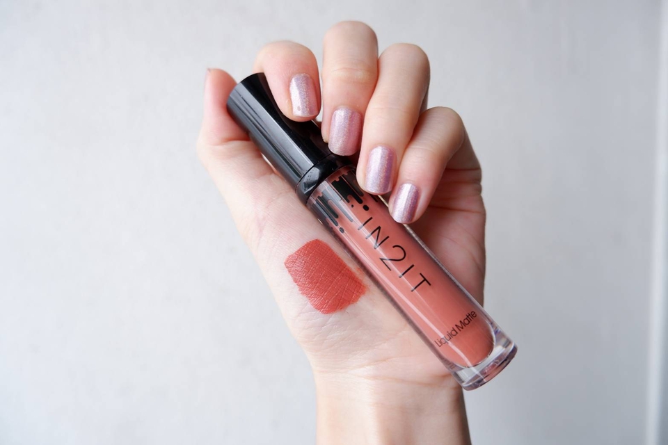 เน็ตไอดอลและบล็อกเกอร์รีวิว - รีวิวสินค้า เสื่อผ้า สถานที่ บริการความงาม ใน twitter , jeban , ig - 18