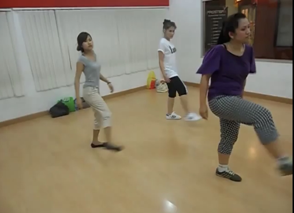 เรียนเสริมบุคลิกภาพ พัฒนาการพูด และบุคลิกภาพ ปรับบุคลิกภาพ เสริมบุคลิกภาพ พัฒนาบุคลิกภาพ