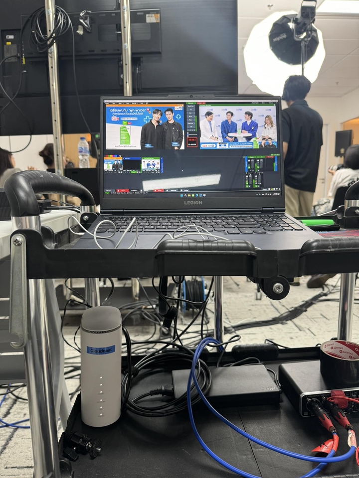 รับทำวีดีโอโฆษณา ภาพประกอบทีมงานผลิตวีดีโอ ถ่ายทำ MV เพลง และโปรดักชั่น