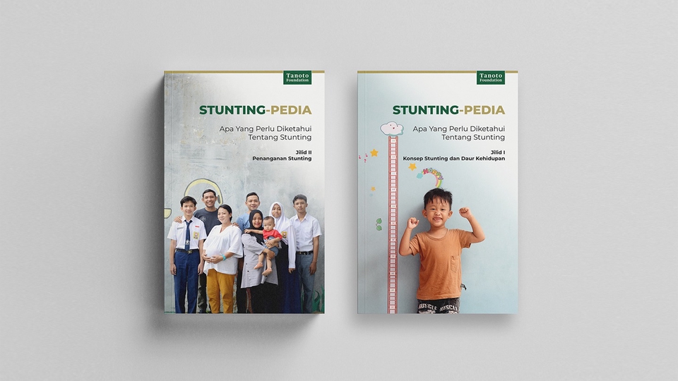 Dua sampul buku panduan stunting, membahas pentingnya pengetahuan tentang stunting, dan solusi pencegahan stunting.